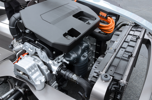 bilen starter ikke fullt batteri