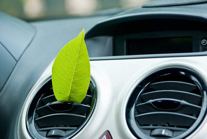 For tilstrekkelig klimakontroll i bilen: DIY utskiftning av pollenfilter!