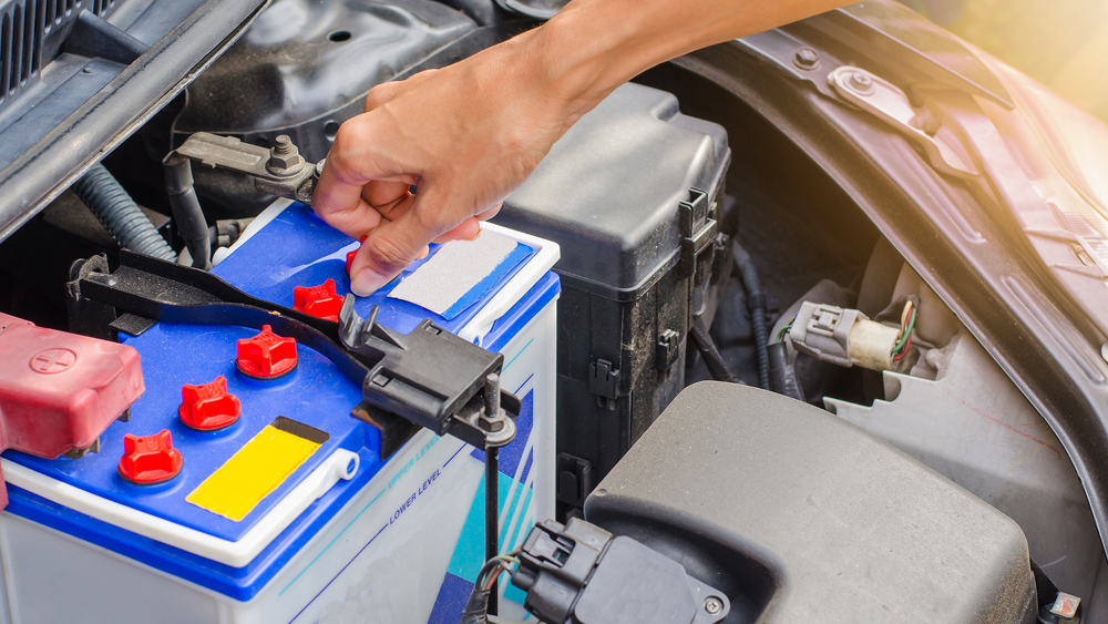 sjekk batteriet i tilfelle av startproblemer
