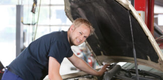 Hvordan bytte girolje? - DIY-tips og manuell veiledning